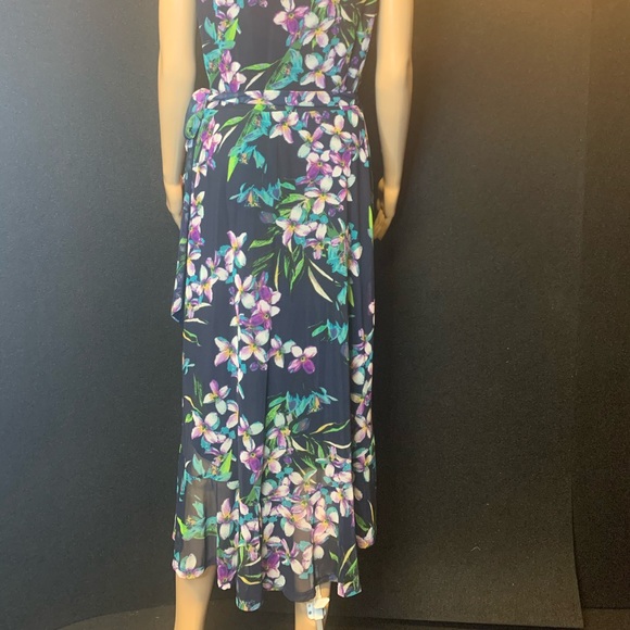 JOSIE FLORAL PRINT WRAP DRESS - Picture 8 of 13